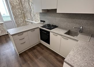 Продаю однокомнатную квартиру, 47 м2, Саранск, улица Короленко, 14, ЖК Гратион