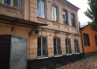 Продам 2-ком. квартиру, 32 м2, Ставрополь, улица Дзержинского, 74, микрорайон №3