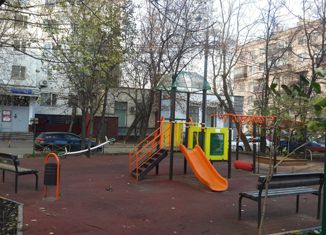 Продаю 1-комнатную квартиру, 39 м2, Москва, Октябрьская улица, 40, Октябрьская улица