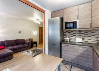 Продаю трехкомнатную квартиру, 55.6 м2, Санкт-Петербург, проспект Науки, 12к4, метро Академическая