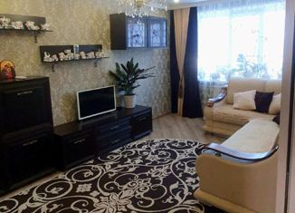 Продам 4-ком. квартиру, 74 м2, Шебекино, улица Матроса Шарапова, 11