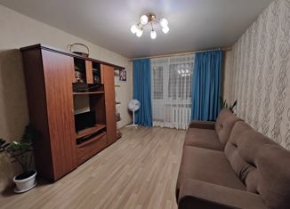 Трехкомнатная квартира на продажу, 661 м2, село Завьялово, улица Нефтяников, 21