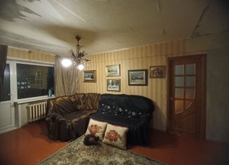 Продается 3-комнатная квартира, 56.8 м2, Брянск, улица Кольцова, 3, Володарский район