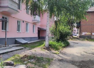 Продается трехкомнатная квартира, 60.2 м2, Красноуральск, улица Чапаева, 42