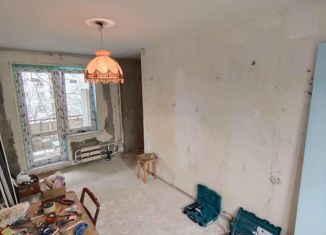Продам трехкомнатную квартиру, 67 м2, Москва, улица Генерала Тюленева, 31, метро Тёплый Стан