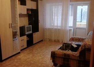 Сдам в аренду двухкомнатную квартиру, 43 м2, Лениногорск, улица Тукая, 14/21