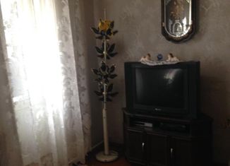 Продаю 4-комнатную квартиру, 76 м2, Абдулино, улица Комарова, 14Б