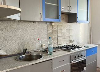 Трехкомнатная квартира на продажу, 63 м2, Емва, улица Гущина, 4