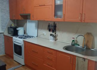 Продам трехкомнатную квартиру, 66 м2, Цимлянск, улица Пушкина, 96