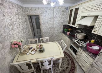 Двухкомнатная квартира на продажу, 51 м2, Грозный, улица А.А. Айдамирова, 133к10, микрорайон Ипподромный