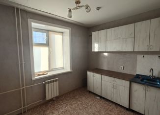 Продаю 2-ком. квартиру, 48 м2, Братск, Железнодорожная улица, 16