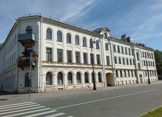 Продажа 2-ком. квартиры, 69.8 м2, Кронштадт, Петровская улица, 13/6