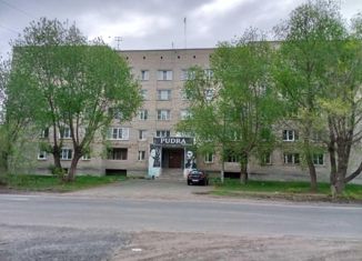 Продаю 1-ком. квартиру, 32.5 м2, Еманжелинск, Советская улица, 1