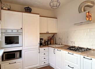 Продам двухкомнатную квартиру, 58.8 м2, Чайковский, улица Азина, 5