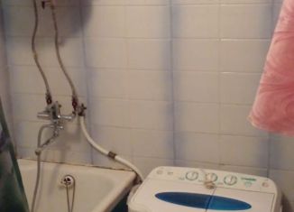 Продаю двухкомнатную квартиру, 54 м2, Находка, улица Надибаидзе, 2