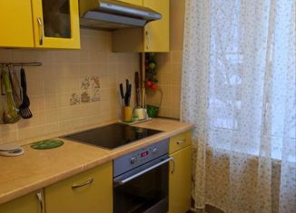 Продам трехкомнатную квартиру, 59 м2, Москва, Производственная улица, 1к1, метро Солнцево