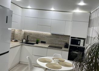 Продажа 5-комнатной квартиры, 83.2 м2, Ишим, улица Республики, 76