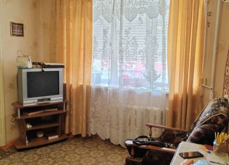 Продается 2-комнатная квартира, 43 м2, Михайловка, улица Обороны, 38