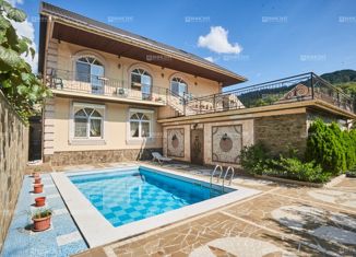 Продается дом, 300 м2, село Раздольное, Тепличная улица, 37