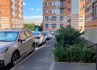 Продам 2-ком. квартиру, 58.6 м2, Таганрог, улица Морозова, 20Б