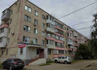 Продам трехкомнатную квартиру, 58.5 м2, Краснослободск, микрорайон Опытной станции ВИР, 10