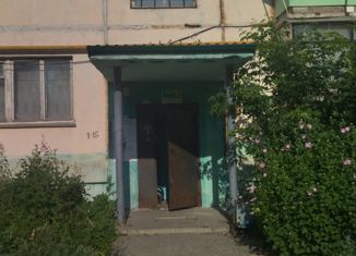 Продам трехкомнатную квартиру, 67 м2, посёлок Рощино, Фабричная улица, 1