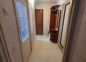 Продажа 2-ком. квартиры, 37.8 м2, Соликамск, улица Металлургов, 57