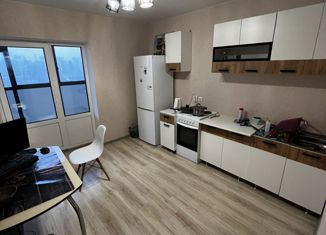 Сдам 1-ком. квартиру, 42 м2, Воронеж, ЖК Крымский Квартал, улица Конструкторов, 29А