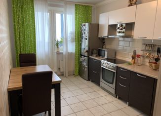 Продажа 2-комнатной квартиры, 60.9 м2, Москва, улица Маршала Савицкого, 22к1, станция Щербинка