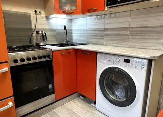 Продаю трехкомнатную квартиру, 50.7 м2, Екатеринбург, улица Фрезеровщиков, 25к1, метро Проспект Космонавтов