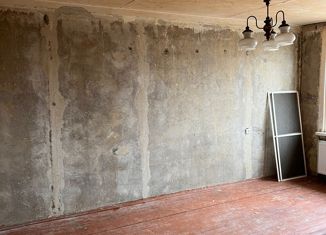 Продается 3-комнатная квартира, 41.2 м2, городской посёлок имени Свердлова, 1-й микрорайон, 37