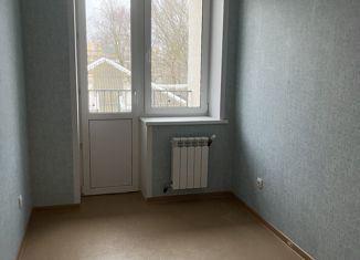 Продается 4-комнатная квартира, 40 м2, Выкса, улица Пушкина, 40