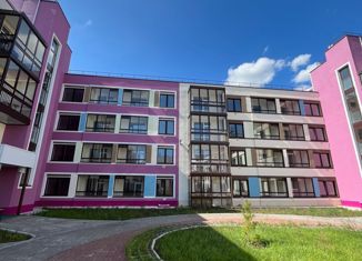 Продается 2-комнатная квартира, 75.3 м2, Пермь, улица Борцов Революции, 1А