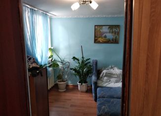 Продам 4-комнатную квартиру, 60 м2, Симферополь, улица Калинина, 78, Железнодорожный район