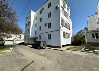 Продается двухкомнатная квартира, 60.6 м2, Анапа, улица Толстого, 61