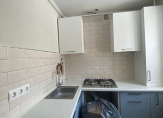 Продажа 1-комнатной квартиры, 27 м2, Киров, улица Физкультурников, 12