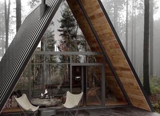 Продаю дом, 100 м2, посёлок городского типа Красная Поляна, Дальняя улица, 56