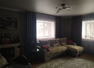 Продам 3-комнатную квартиру, 74.6 м2, Камень-на-Оби, улица Кадыковой, 21