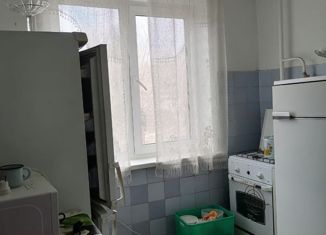 Сдается в аренду двухкомнатная квартира, 45 м2, Барнаул, улица Антона Петрова, 206