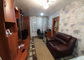 Продаю 2-комнатную квартиру, 42.5 м2, Сланцы, улица Гагарина, 3