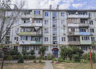 Продаю трехкомнатную квартиру, 54.5 м2, Астраханская область, улица Космонавтов, 6