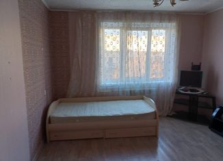 Сдается в аренду трехкомнатная квартира, 64 м2, Братск, улица Мечтателей, 9