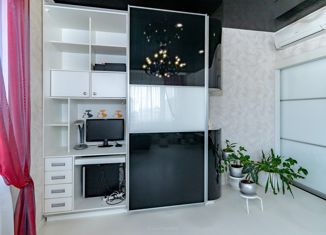 Продаю двухкомнатную квартиру, 61 м2, Санкт-Петербург, проспект Кузнецова, 11к3, проспект Кузнецова
