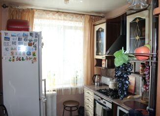 Продается трехкомнатная квартира, 61.3 м2, Хабаровский край, улица Гагарина, 2