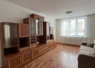 2-комнатная квартира в аренду, 63.7 м2, Екатеринбург, улица Евгения Савкова, 3, улица Евгения Савкова