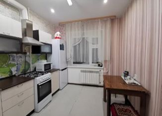 Трехкомнатная квартира на продажу, 69 м2, Тюменская область, улица Зверева, 49