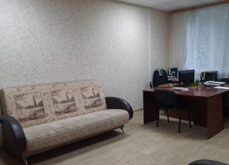 Продаю 2-ком. квартиру, 51 м2, Лебедянь, улица Мира, 6