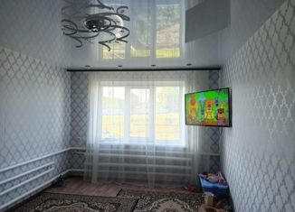 Трехкомнатная квартира на продажу, 70 м2, село Поспелиха, Ленинская улица, 182