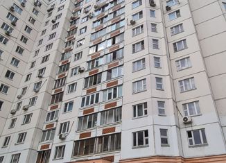 Продаю 2-ком. квартиру, 79 м2, Москва, улица Наташи Ковшовой, 21, метро Озёрная