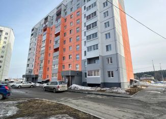 Продается 3-комнатная квартира, 70.4 м2, Свердловская область, улица Удовенко, 15